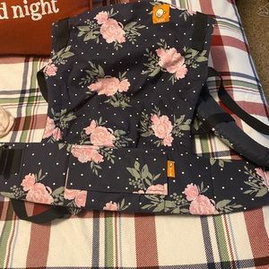 Like new Tula Free-To-Grow